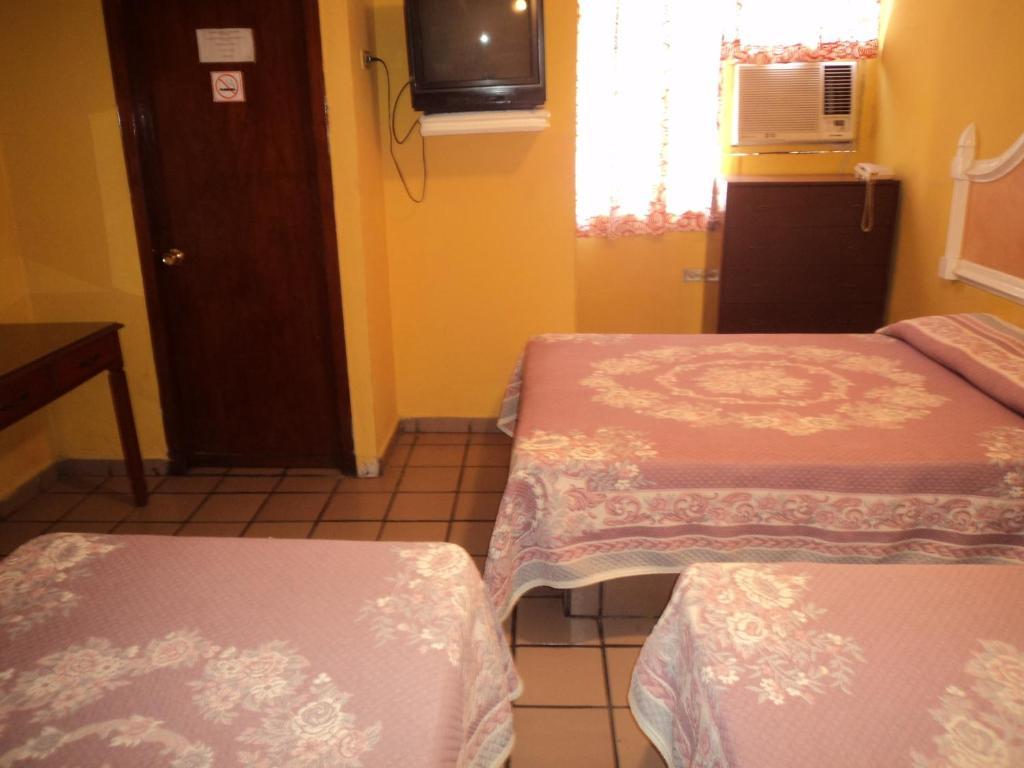 Hotel Del Valle Los Mochis Exterior photo